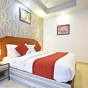 Hotel The Near Delhi Airport, New Delhi