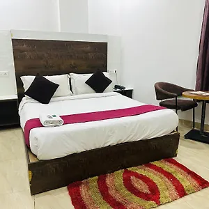Hotel S R Palace Near Delhi International Airport, New Delhi